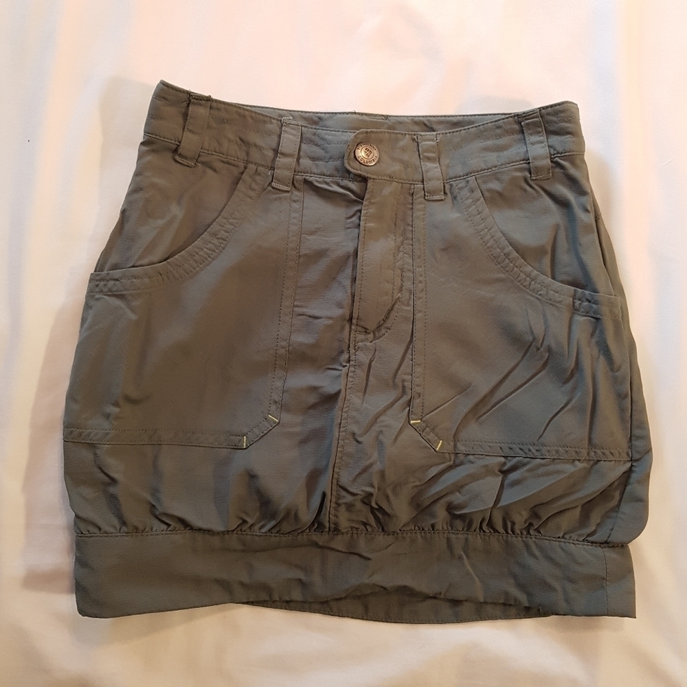 Columbia girls size 7-8 skirt with modesty shorts under green